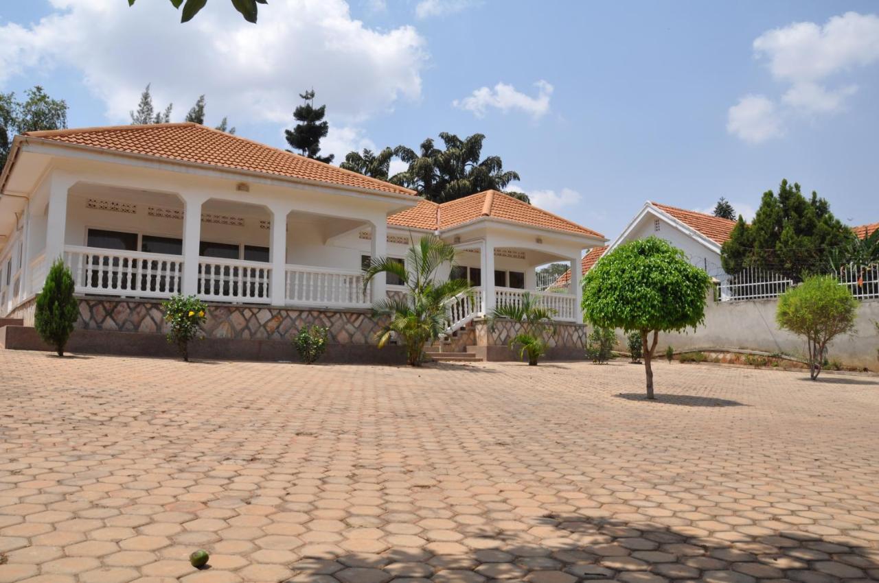 Muyenga Luxury Vacation Holiday home Kampala
