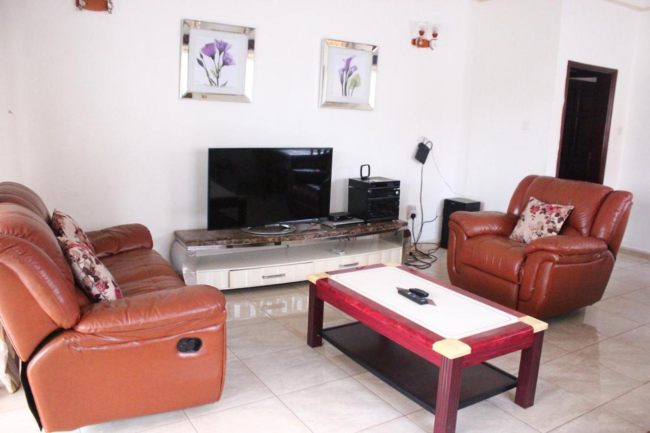 Muyenga Luxury Vacation Holiday home Kampala